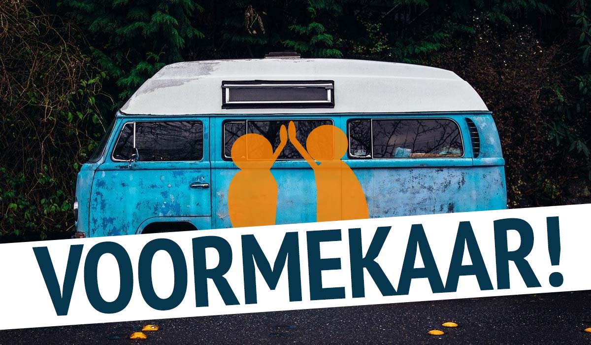 Voormekaar Busje om een bank te vervoeren! Gewoon Voormekaar
